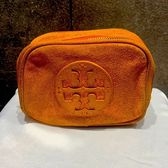 *SOLD OUT*Authentic Tory Burch Cosmetic Pouch NWOT - Picture 1 of 7
